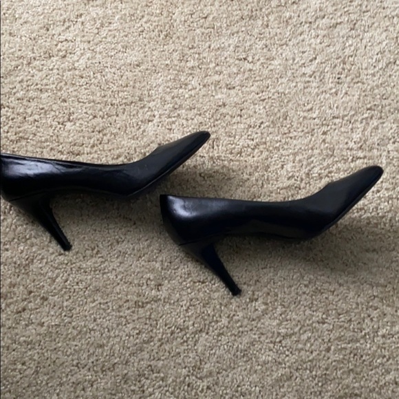 Black leather Franco Sarto pointy toe pump size9.5 - Picture 3 of 6